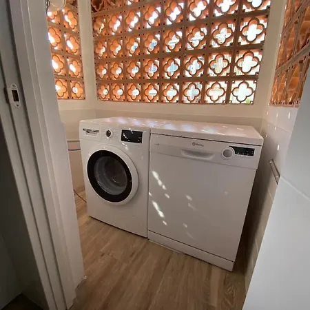 Spacious With Two Bedrooms Apartment *